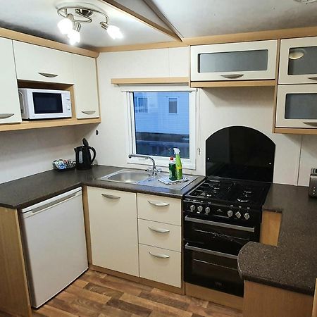 Carnaby Holiday Caravan, West Sands, Селси Екстериор снимка
